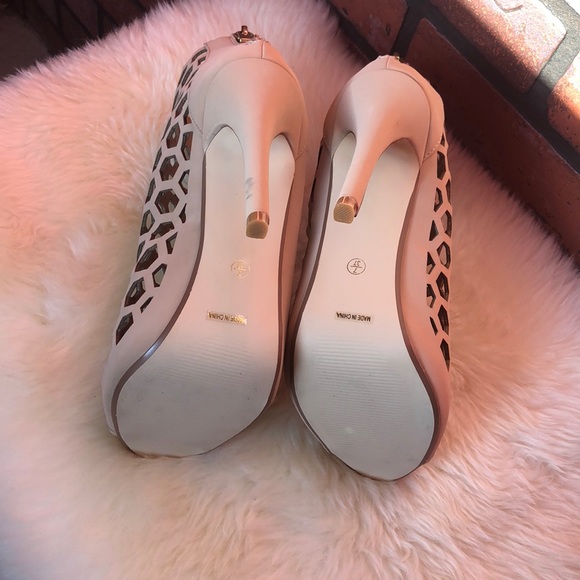 Nude Hells - Picture 2 of 2